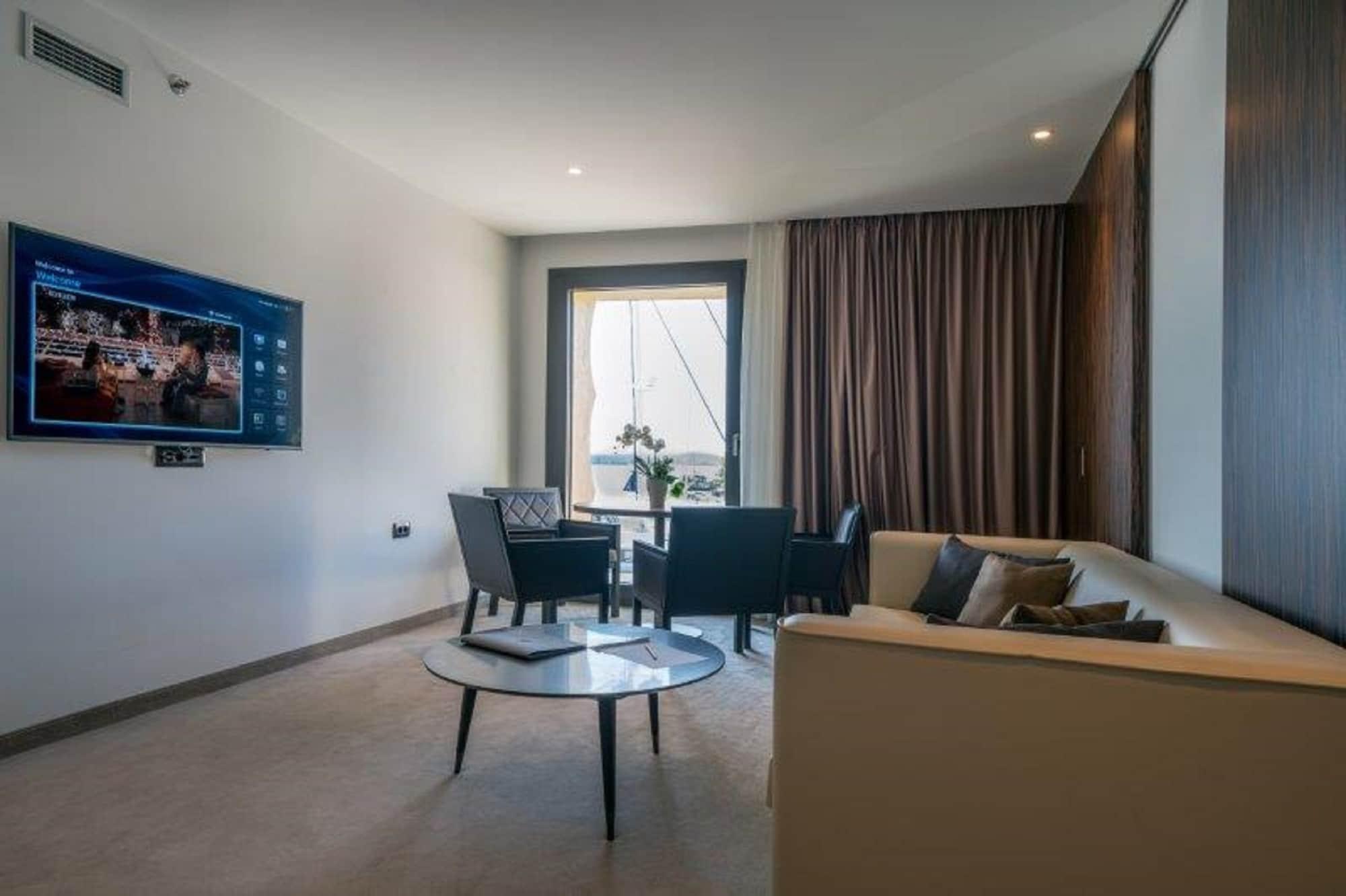 Bellevue Superior City Hotel 시베니크 외부 사진