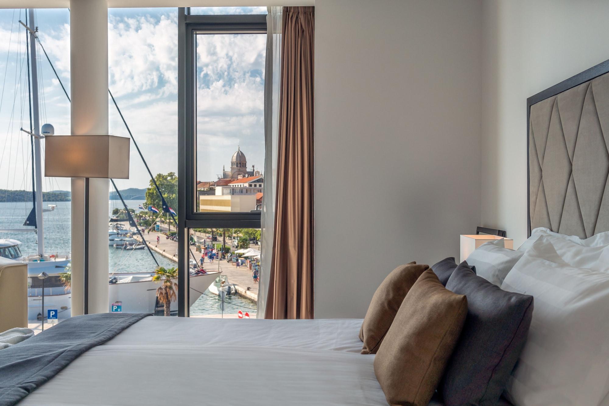 Bellevue Superior City Hotel 시베니크 외부 사진