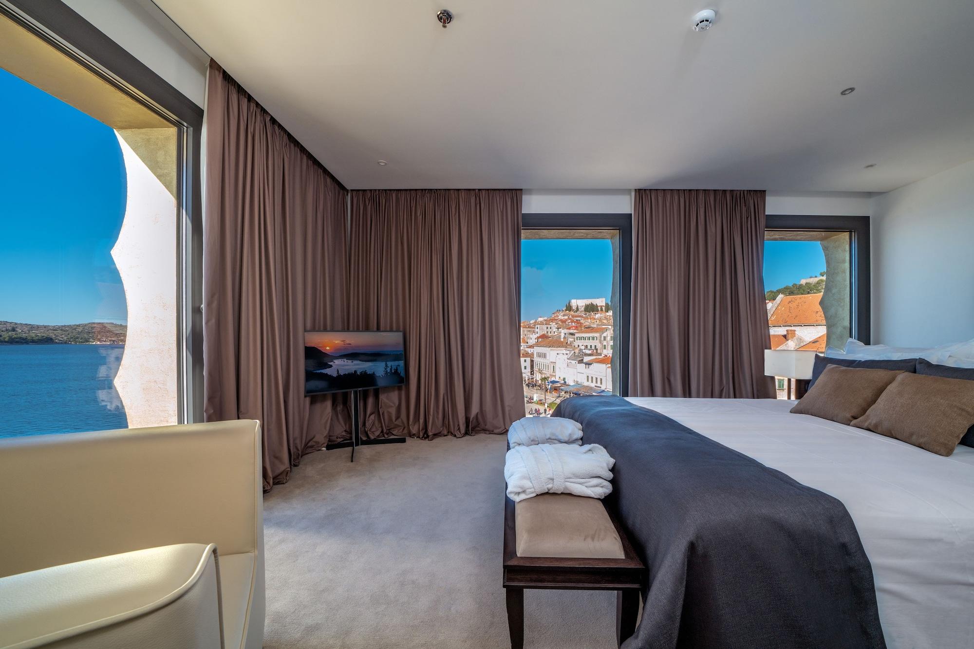 Bellevue Superior City Hotel 시베니크 외부 사진